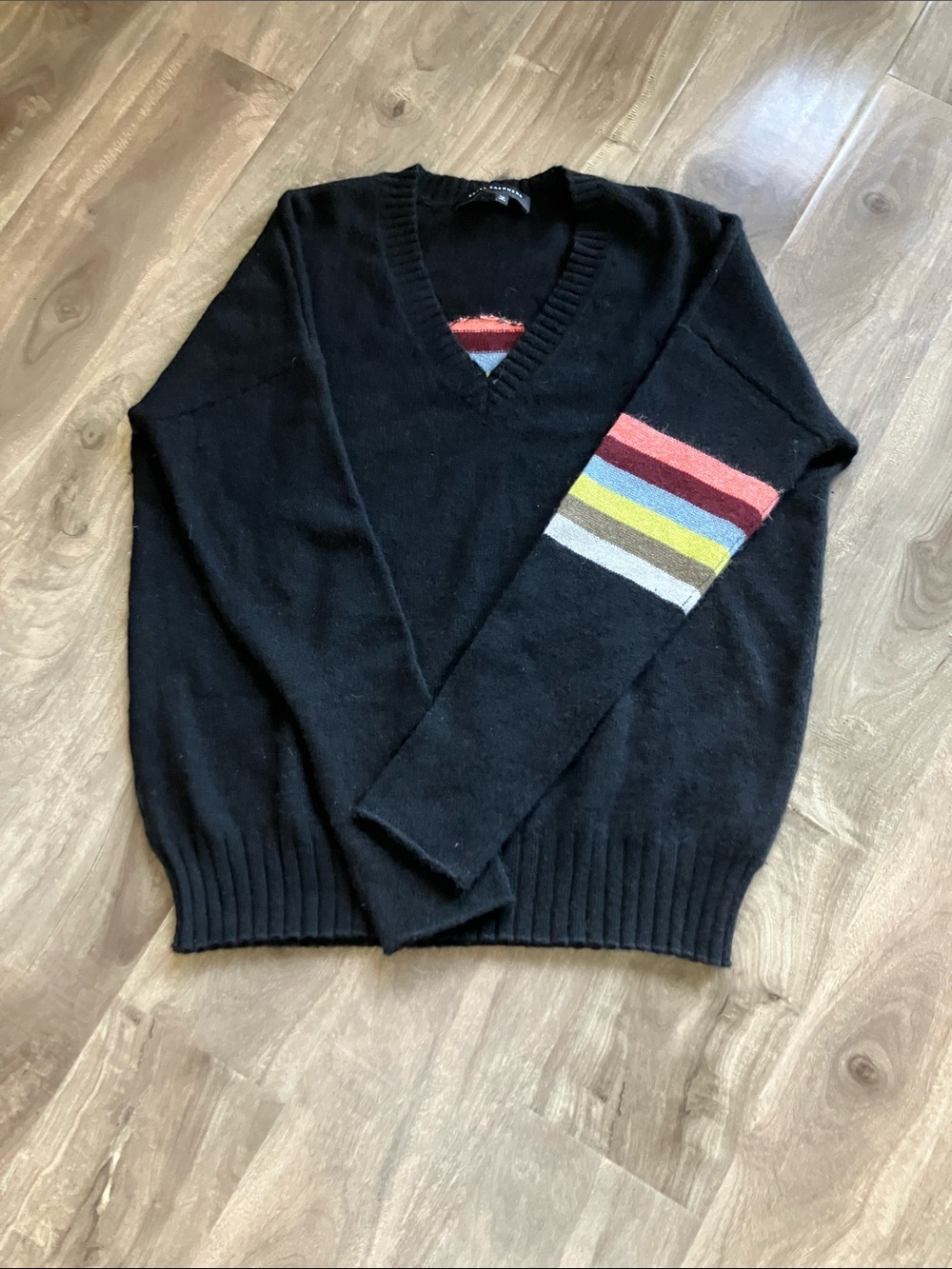 360 cashmere black with rainbow sleeve women size small